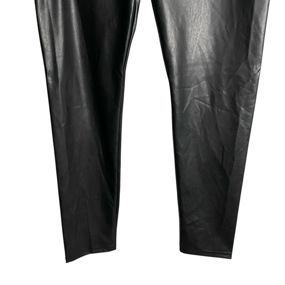 7 For All Mankind Women's Black Faux Leather Pull-on Pant - Picture 4 of 9